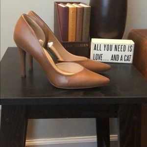 Brand New Tan Massimo Heels